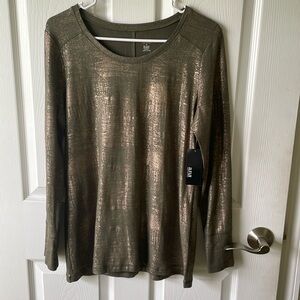 Ana long sleeve top green with gold going thru it brand new